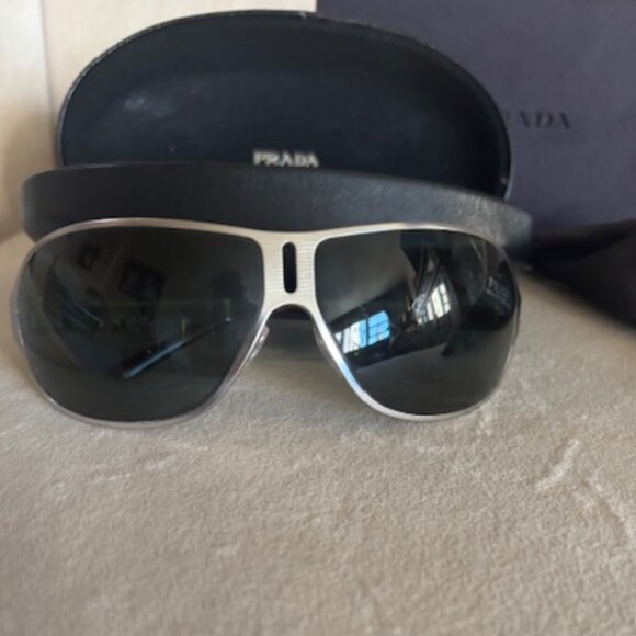 NIB Prada Sunglasses - Picture 5 of 5